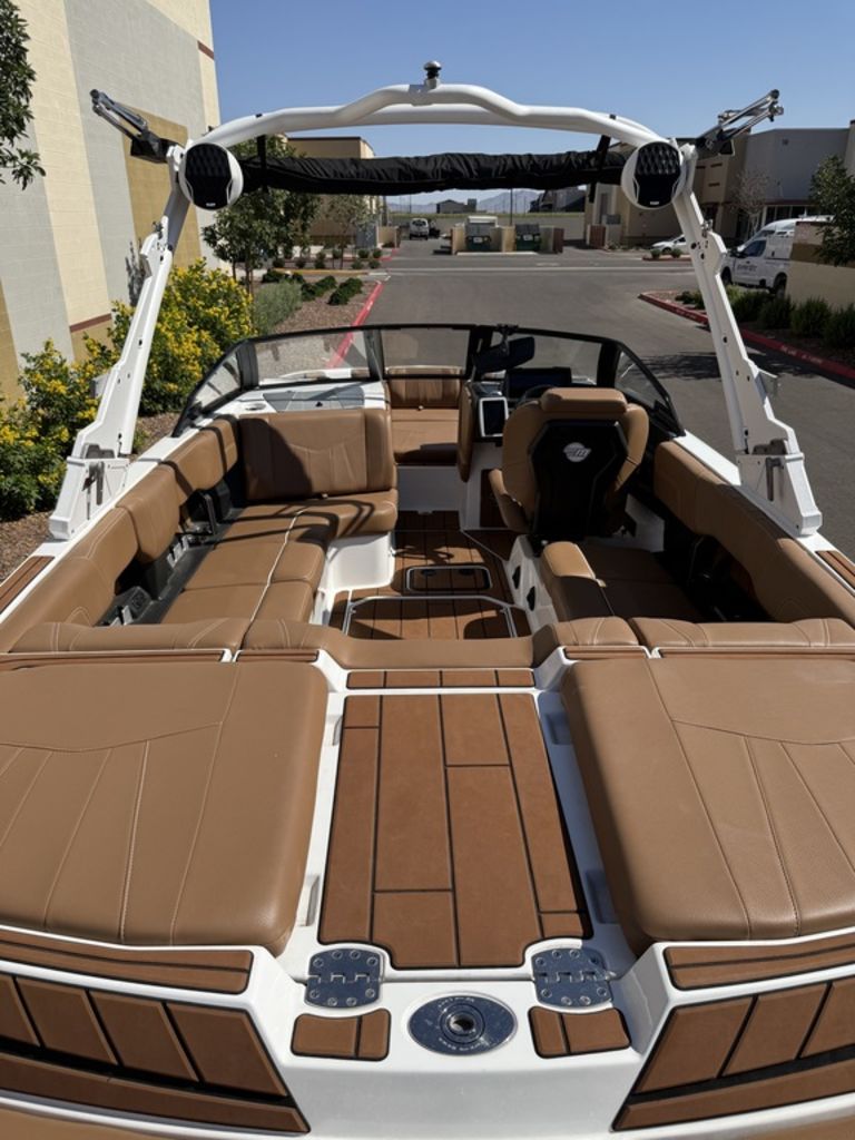 2022 Malibu Boats 23 MXZ
