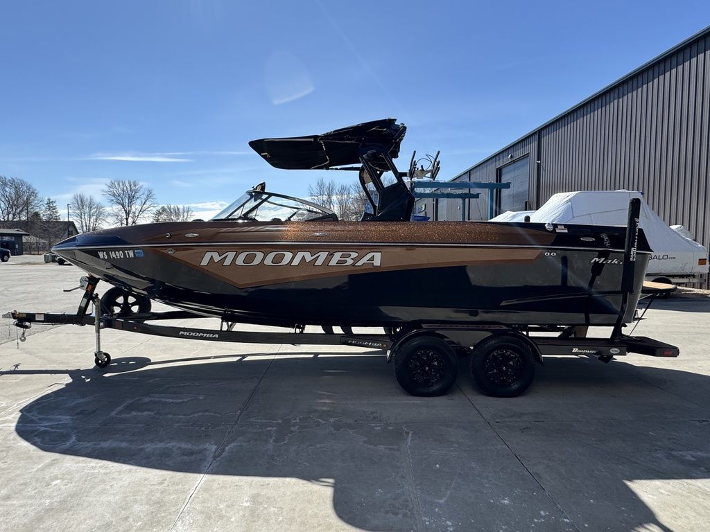 2022 MOOMBA Makai