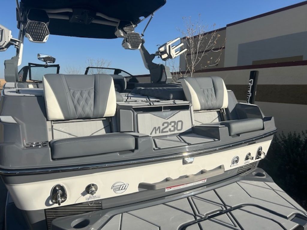 2025 Malibu Boats M230