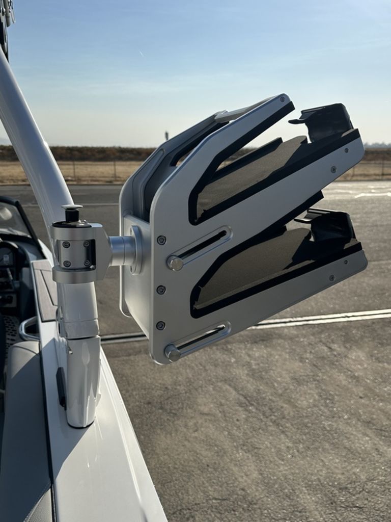 2024 supreme boats S240
