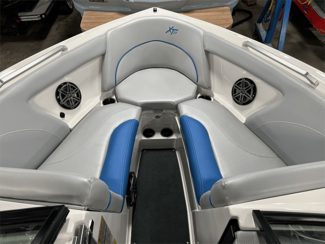 2017 Mastercraft XT23 | 209094
