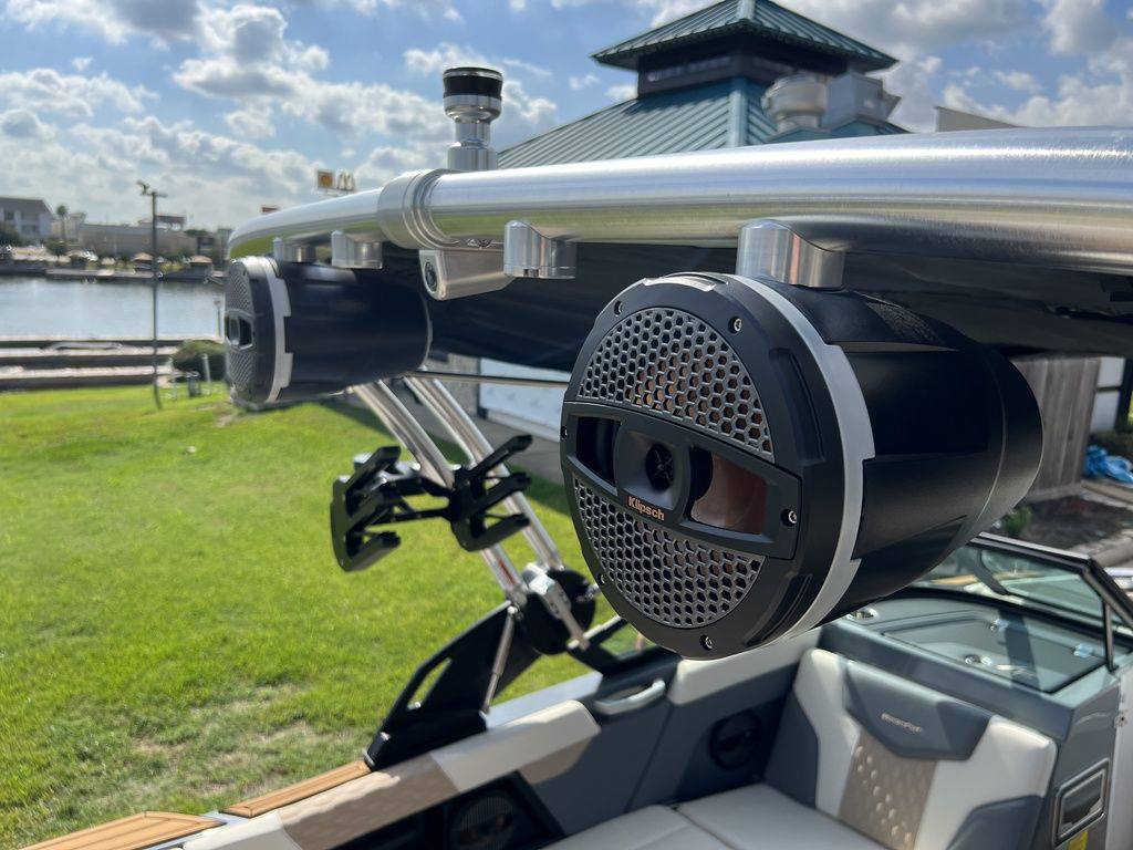 2024 MasterCraft XT22