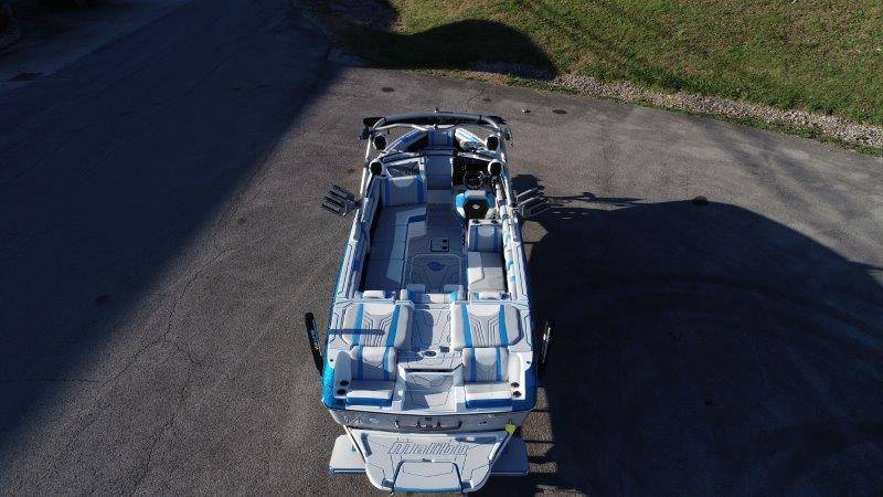 2025 Malibu 25 LSV