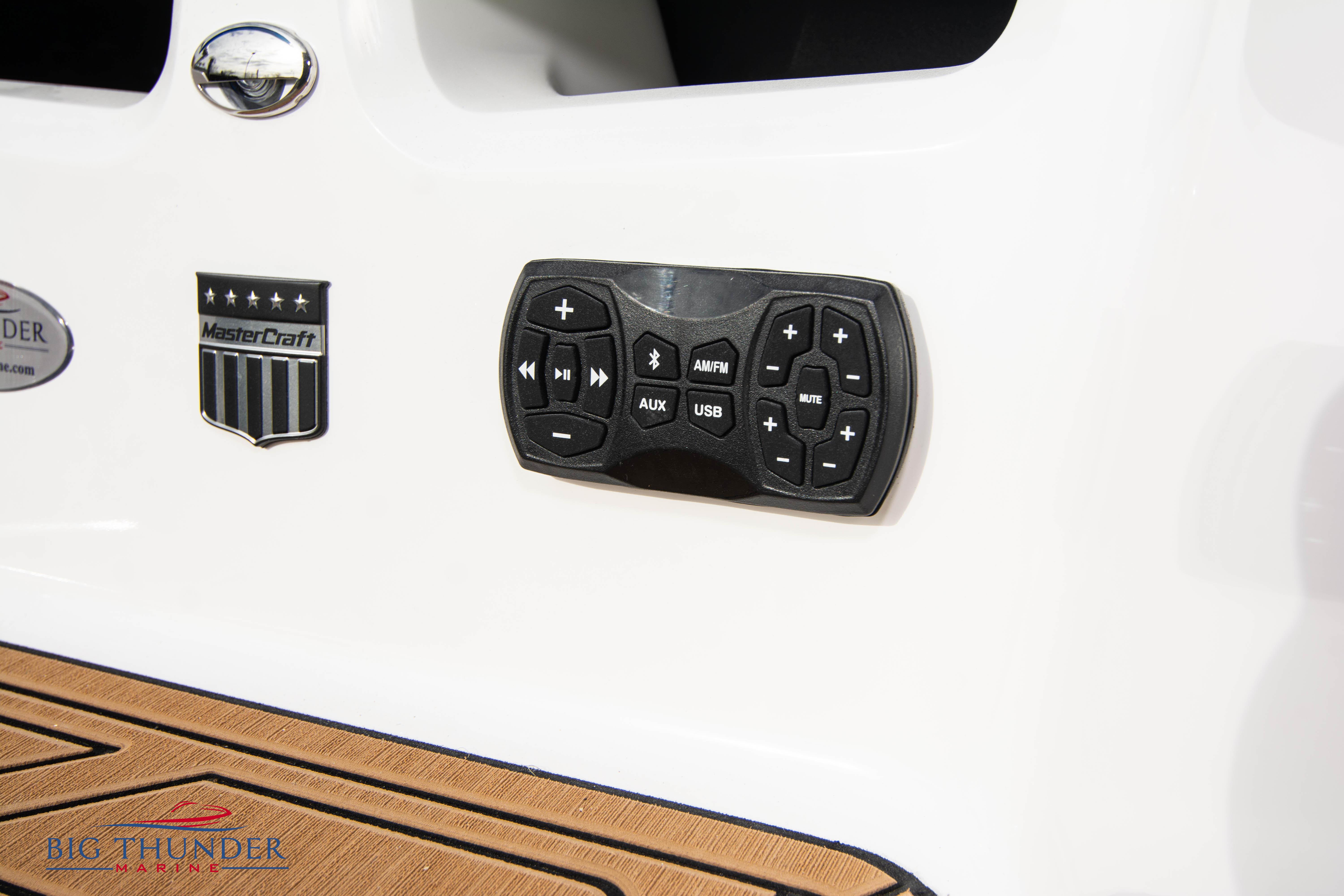 2023 Mastercraft XT22