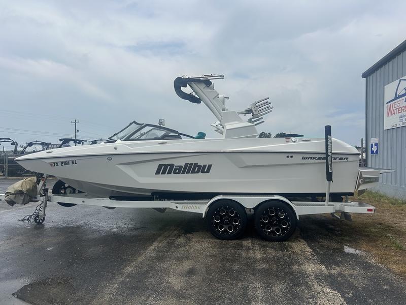 2020 Malibu 23 MXZ
