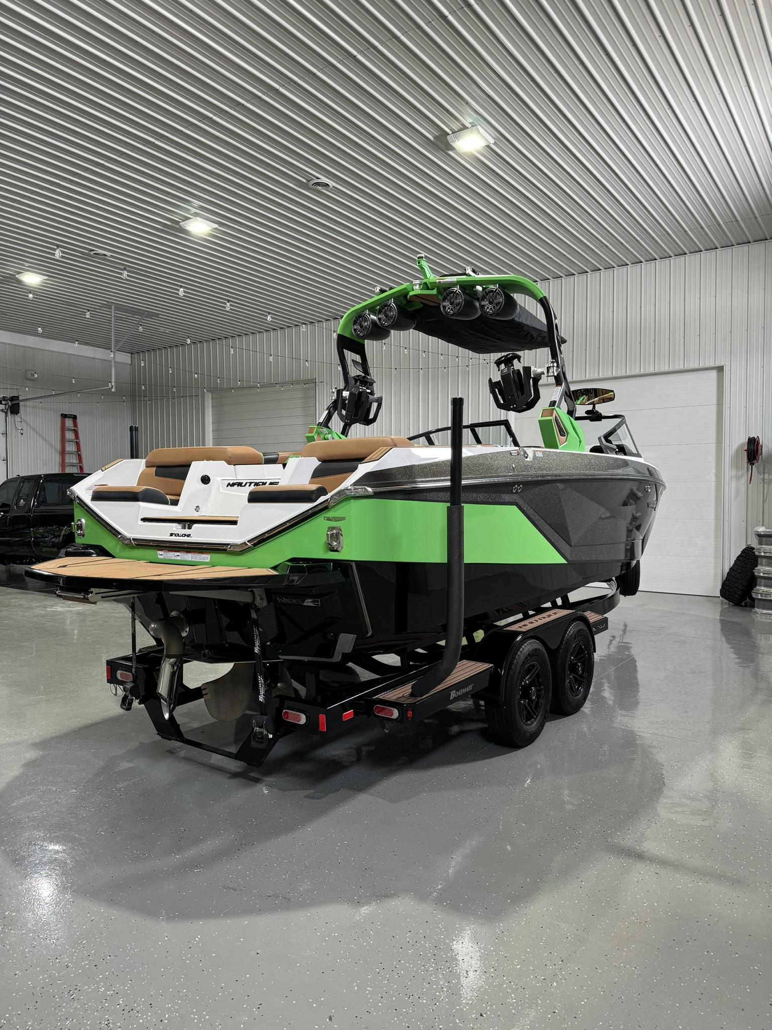 2021 Nautique G23