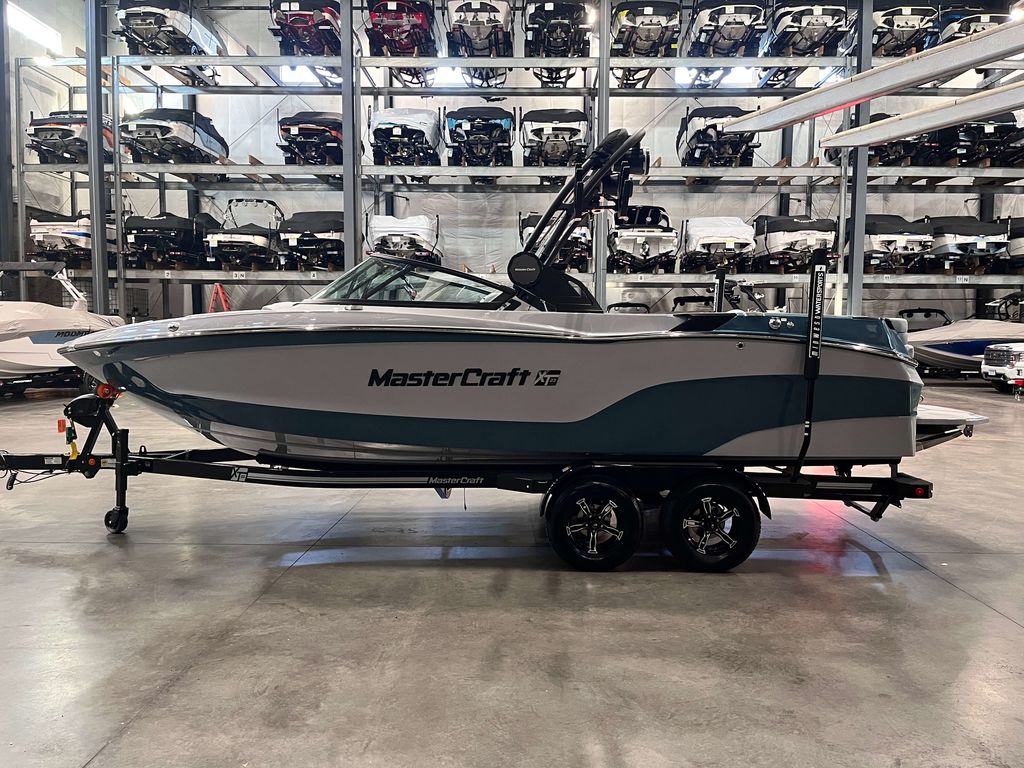 2025 MasterCraft XT23