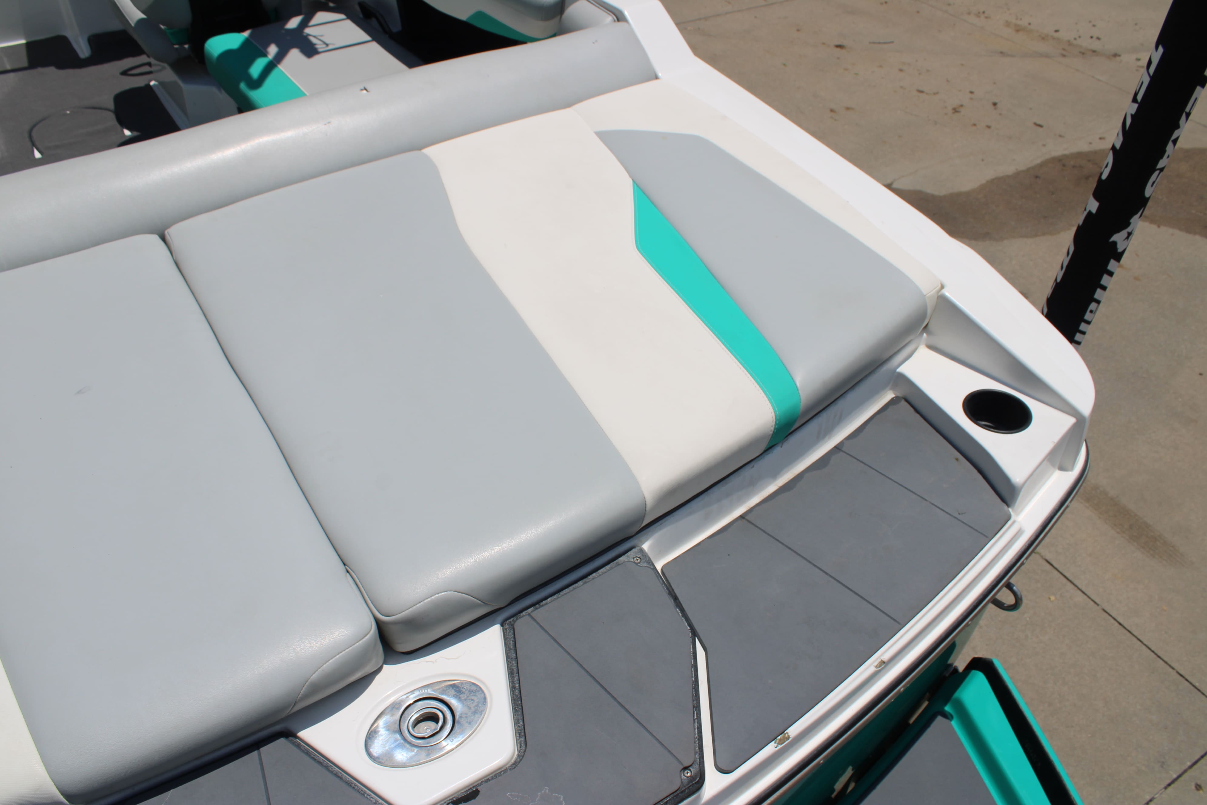 2023 Axis T220