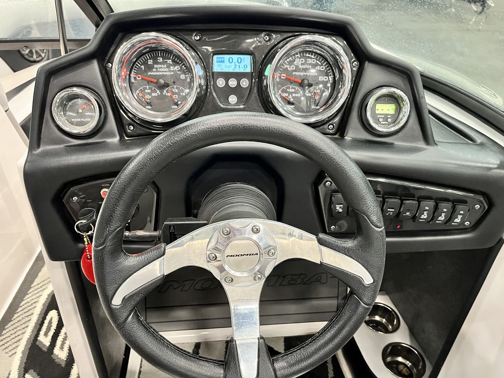2013 MOOMBA Mobius LSV