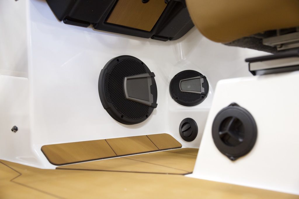 2025 Axis Wake Research A225
