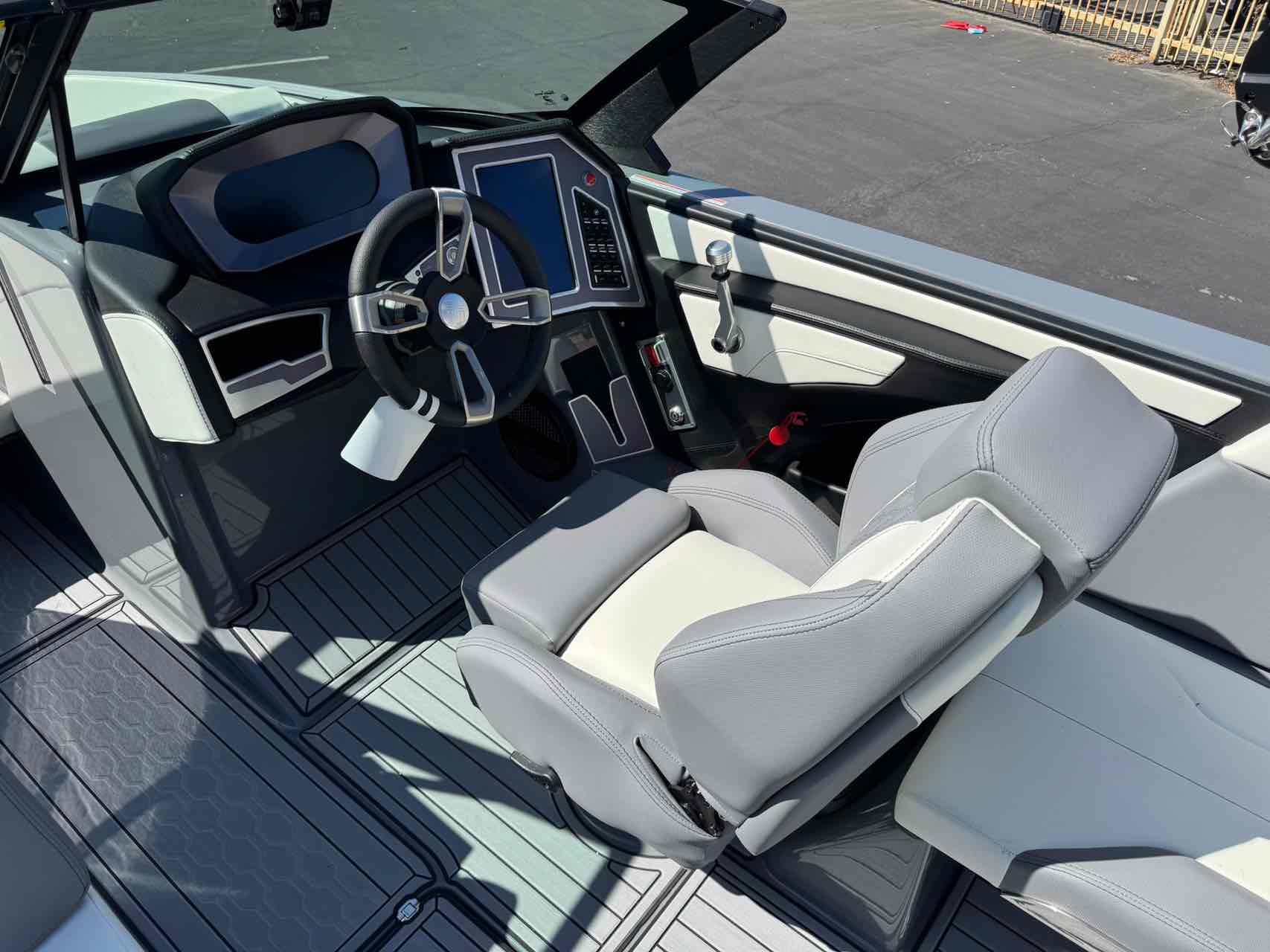 2024 MasterCraft XT25