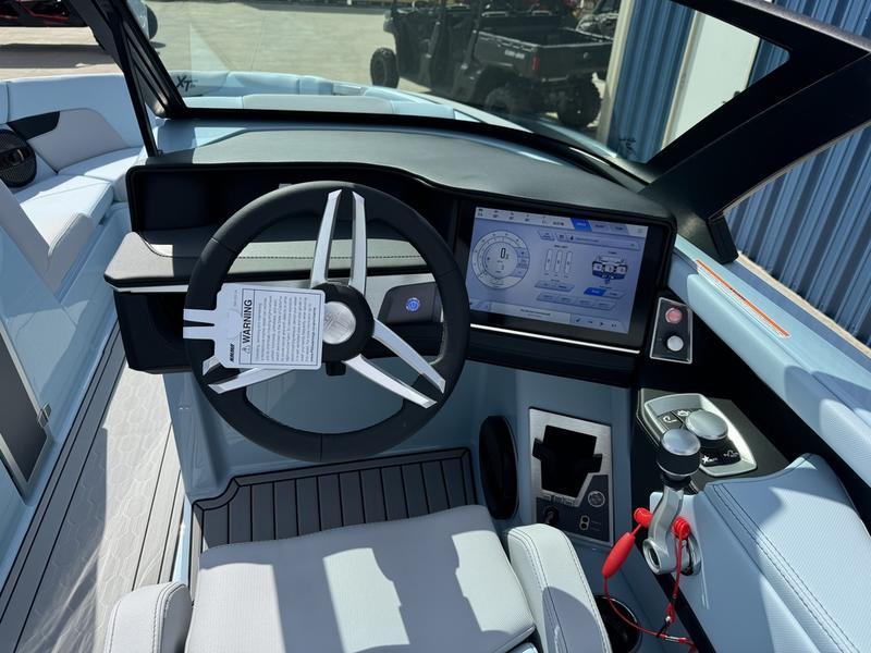 2025 MasterCraft XT23