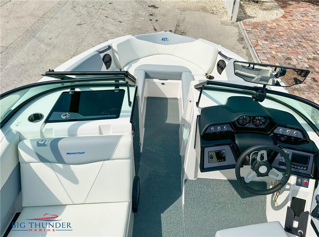 2023 MasterCraft NXT21