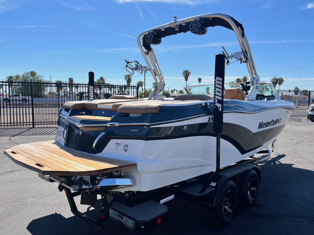 2021 Mastercraft XT22