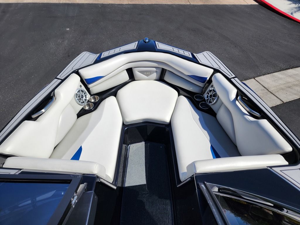 2016 Axis Wake Research A22 Icon