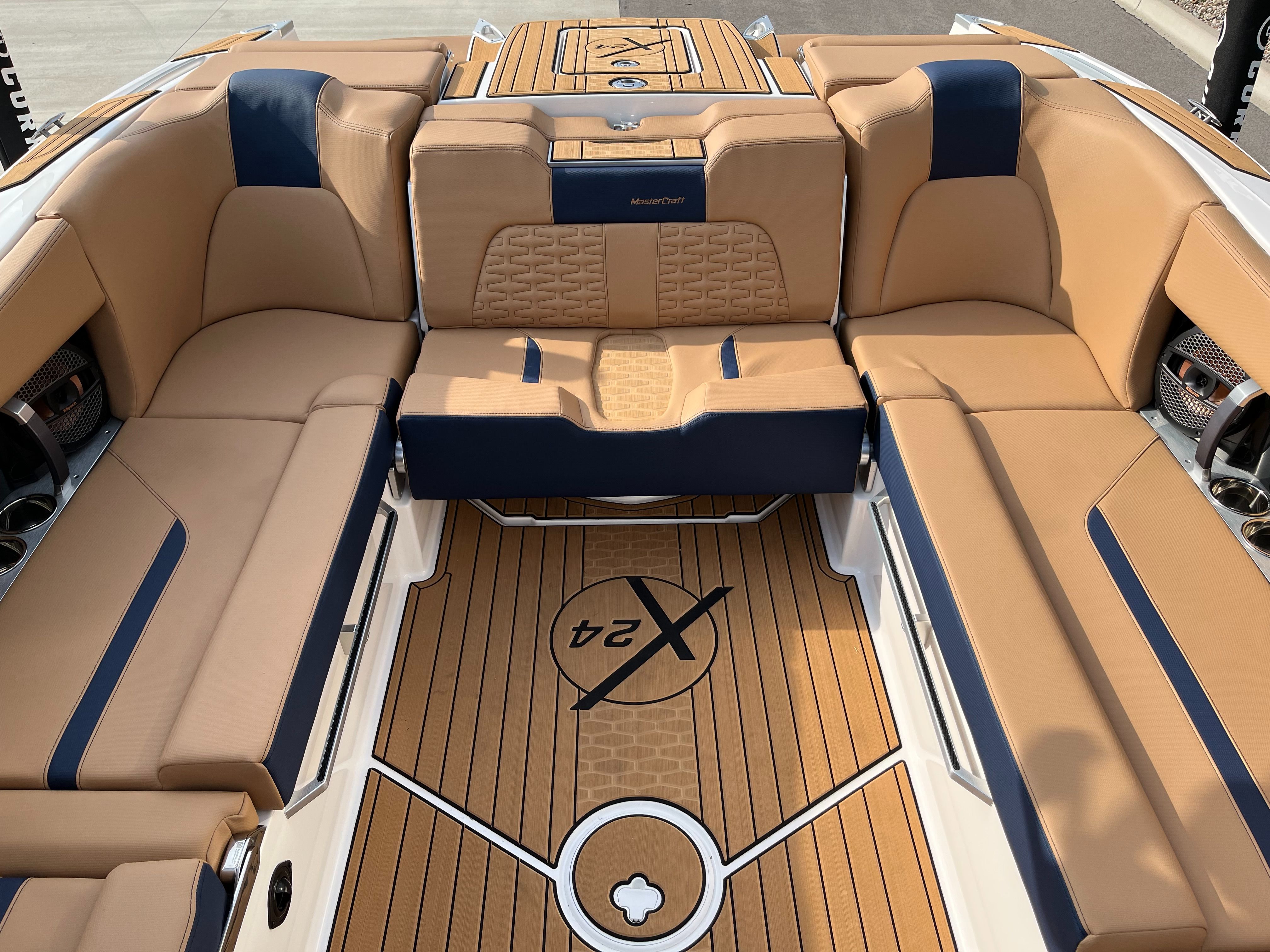 2023 MasterCraft X24