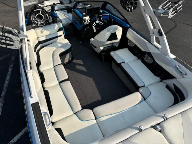 2016 Malibu 23 LSV – S7860