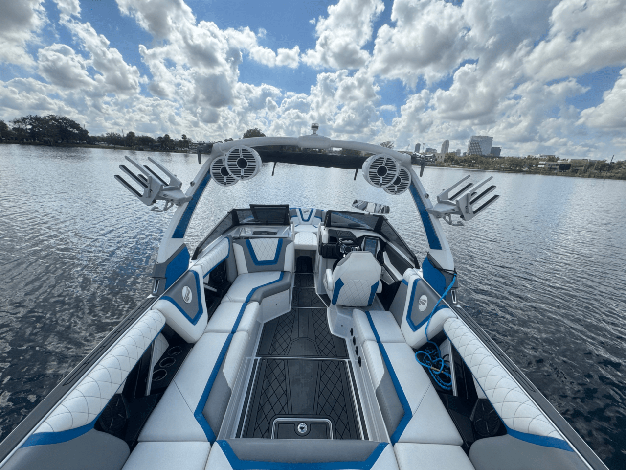 boat.Title