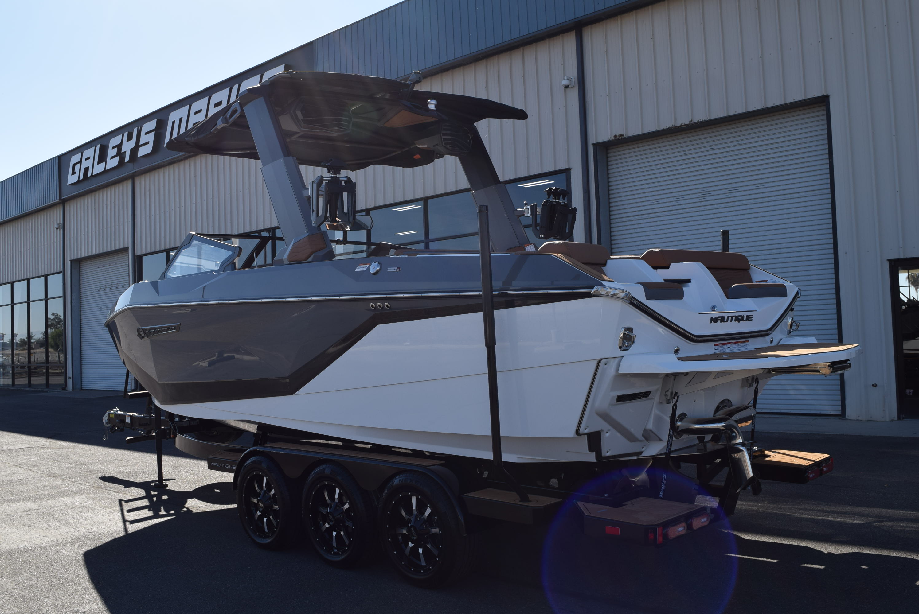 boat.Title