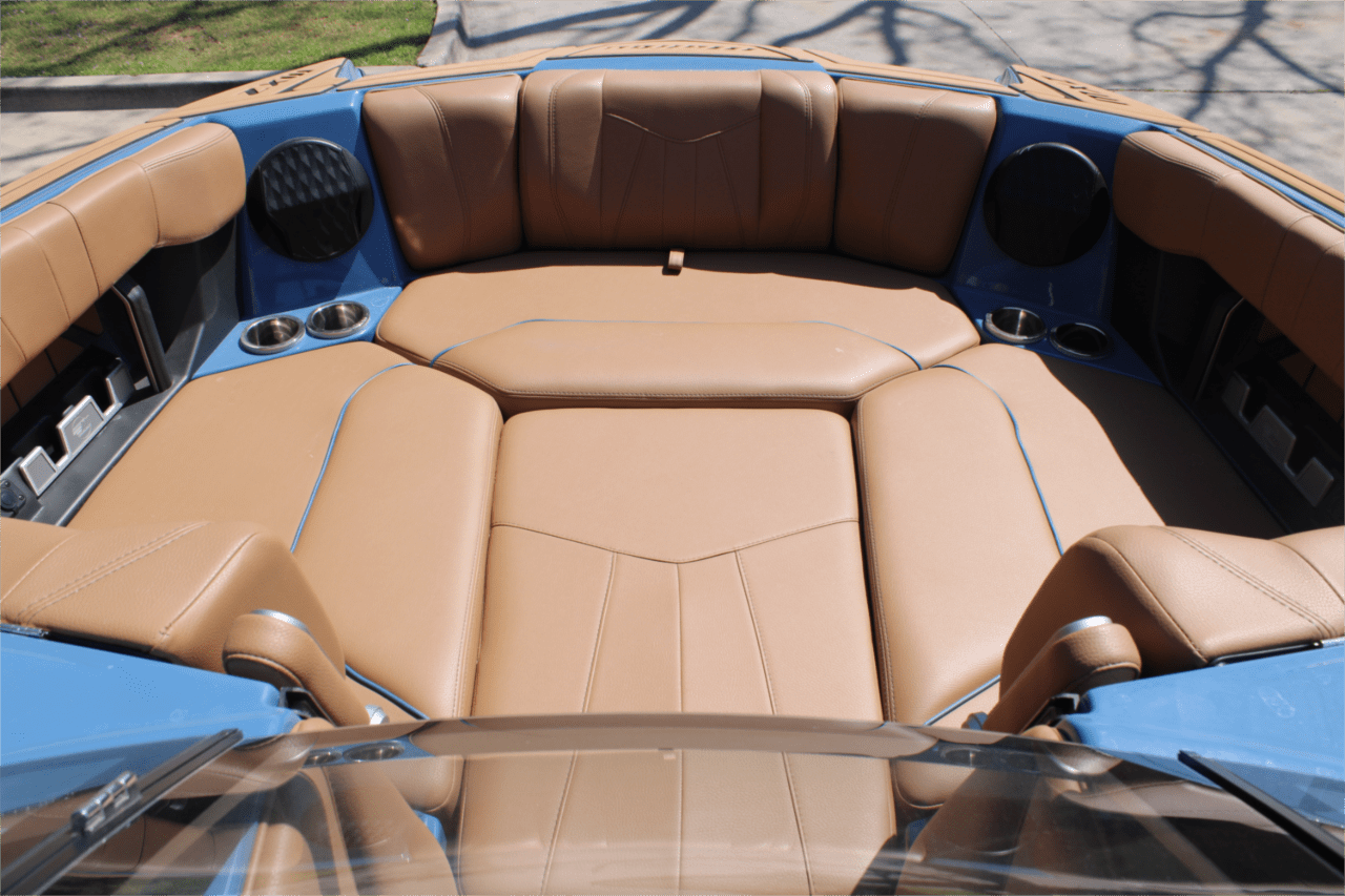 2022 Malibu 24 MXZ Icon