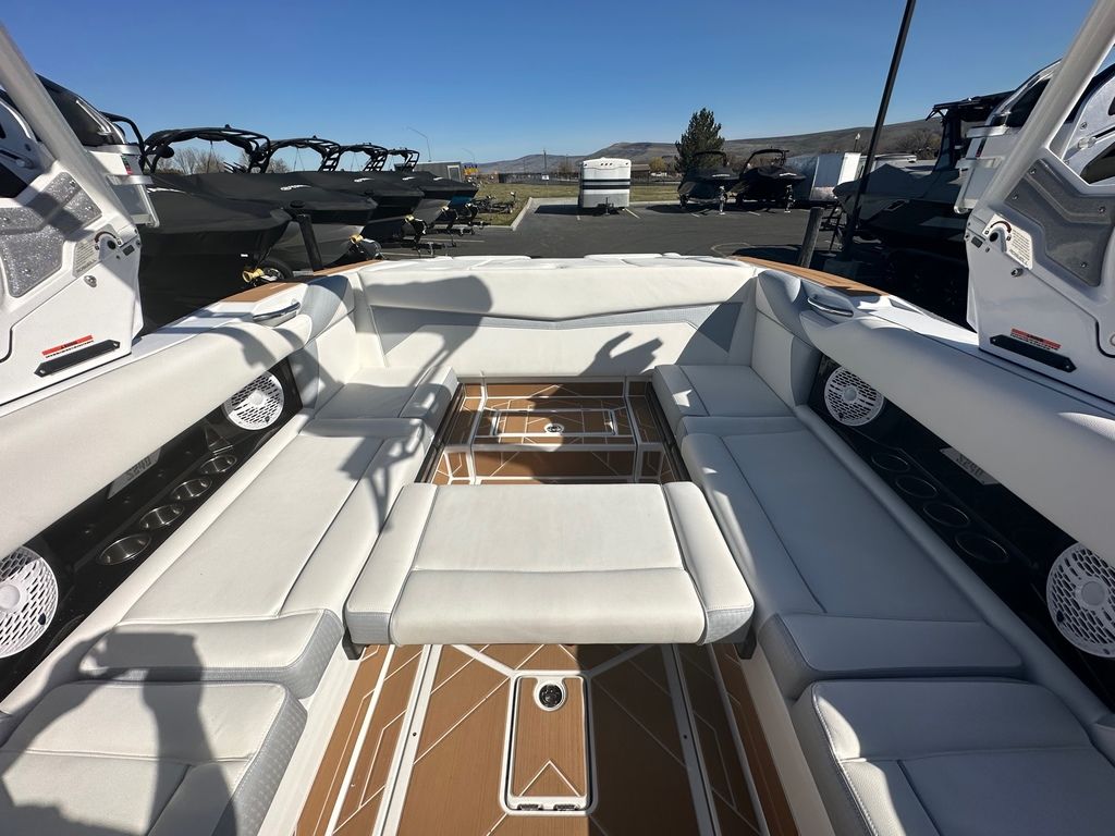 2024 Supreme Boats S240