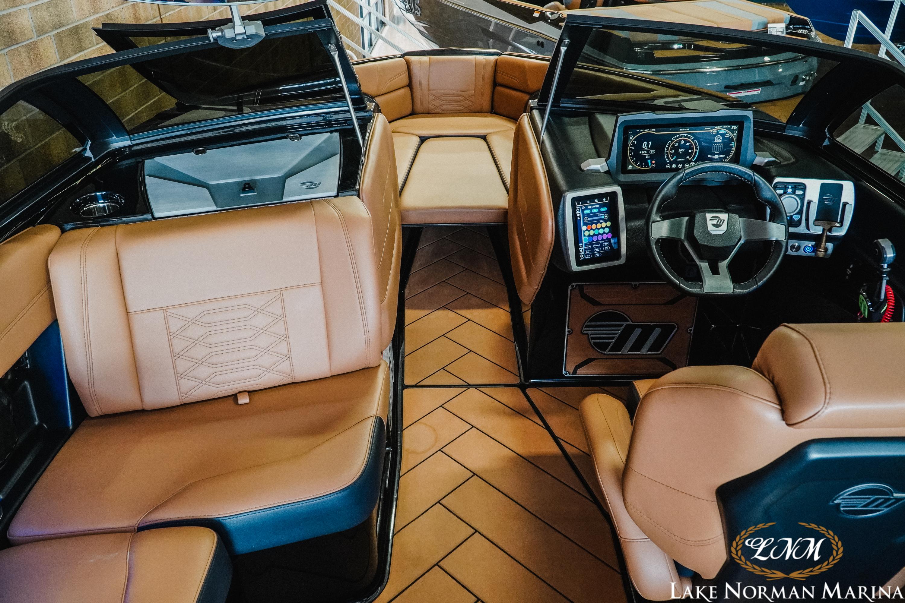 2023 Malibu 26 LSV