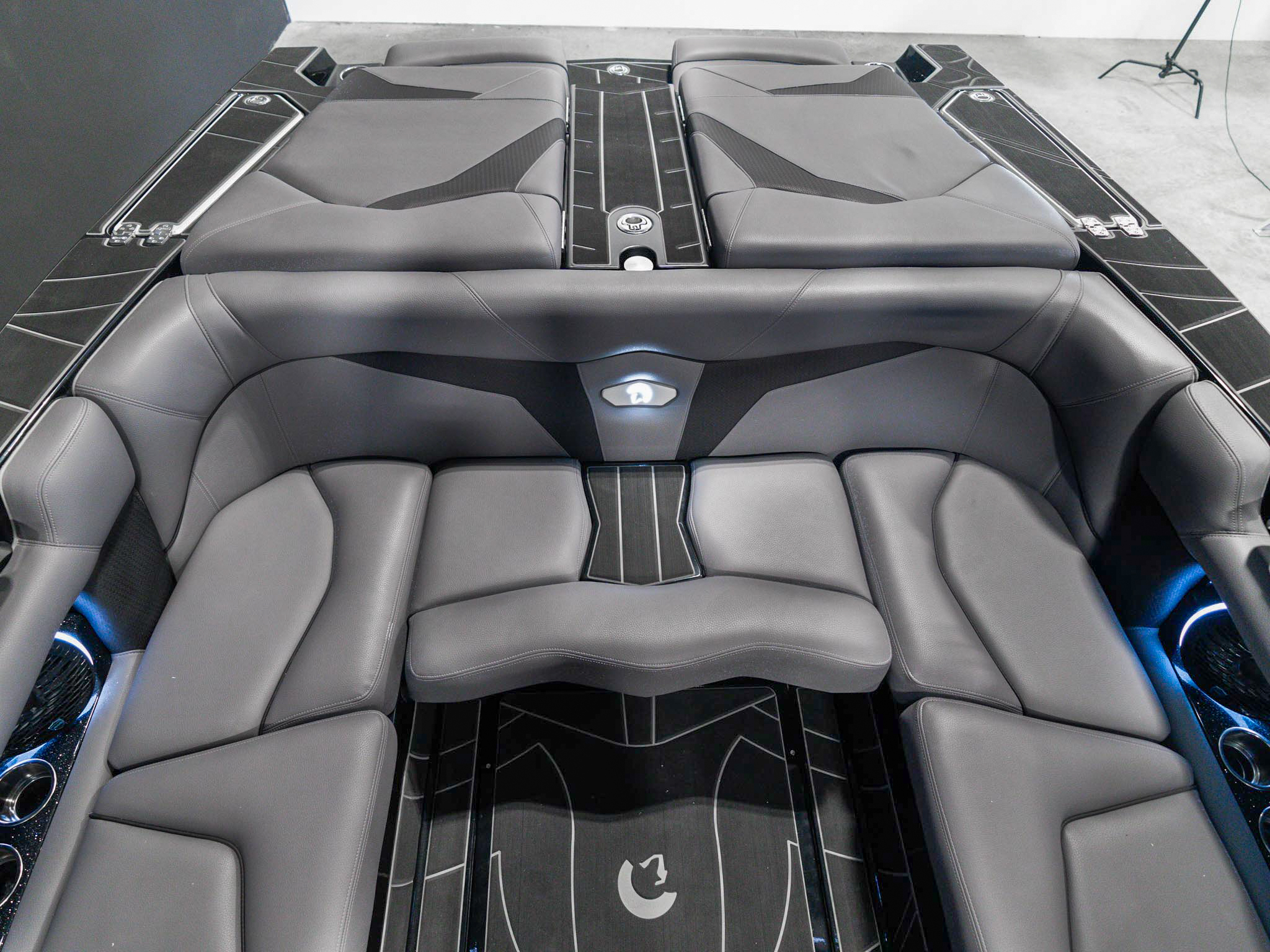 2025 Centurion Fe23 – Black / Black Flake