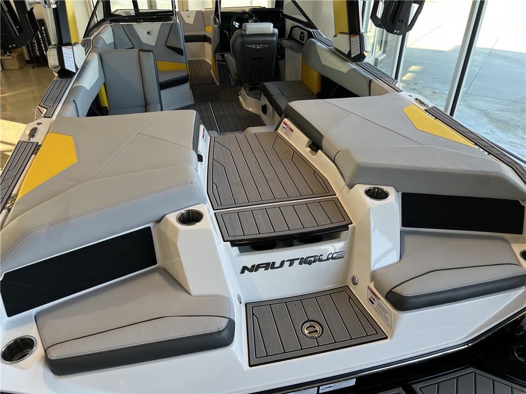 2023 Nautique S23