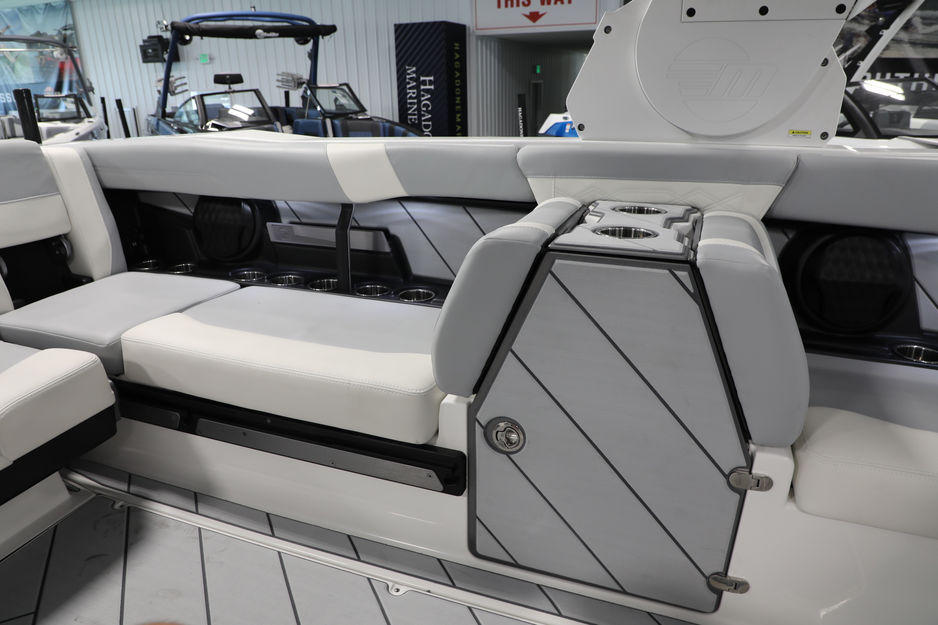 2024 Malibu 26LSV