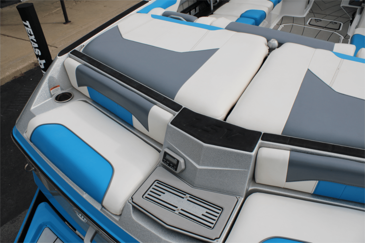 2020 Malibu 25 LSV