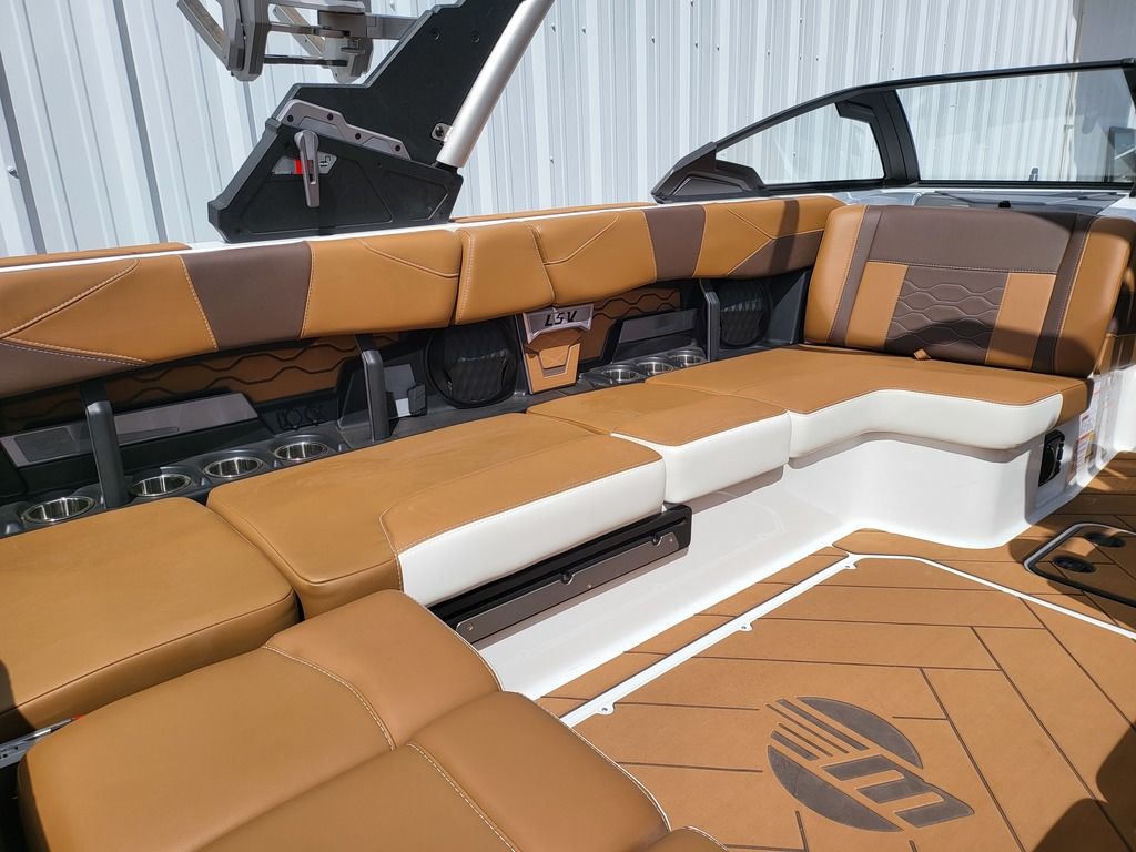 2025 Malibu Boats 23 LSV