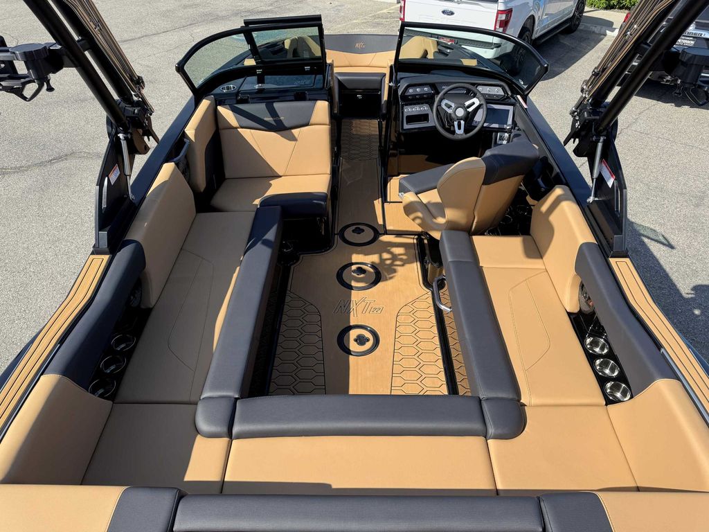 2025 MasterCraft NXT22