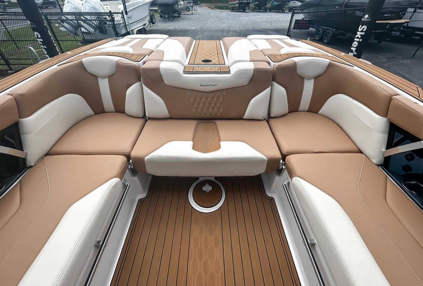 2022 MasterCraft XT24