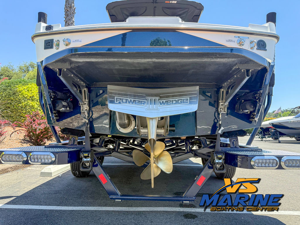 2025 Axis Wake Research T235