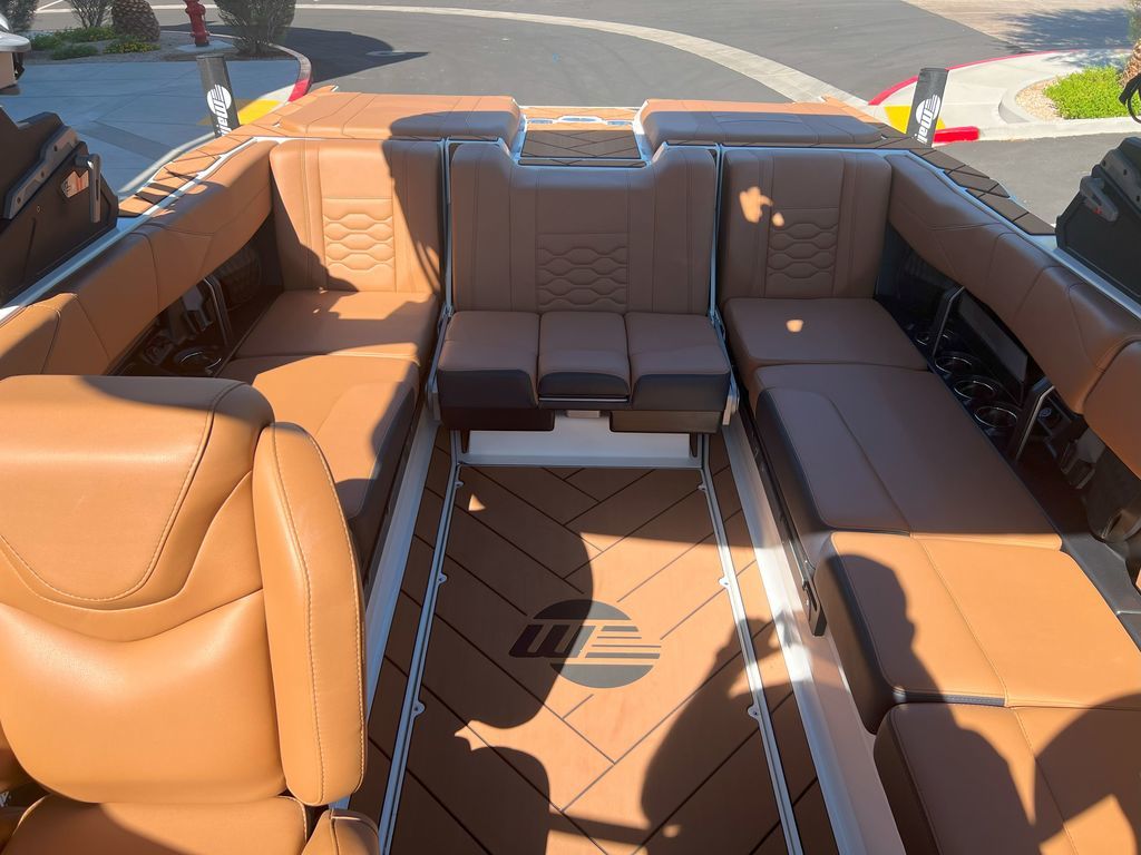 2025 Malibu Boats 23 LSV