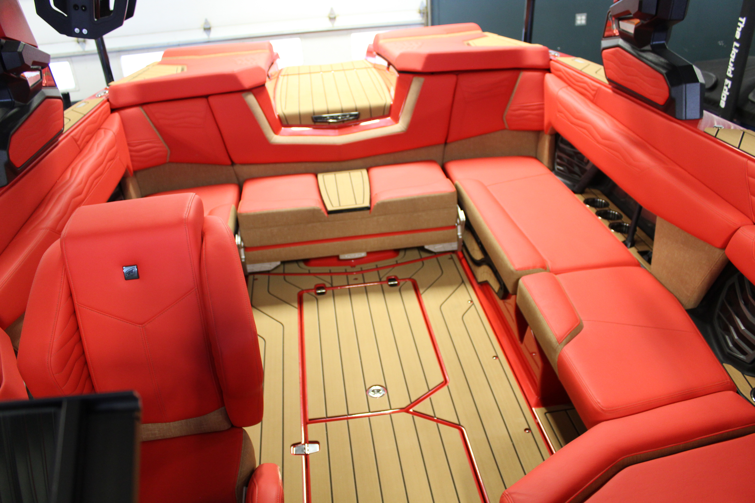 2025 Nautique G23