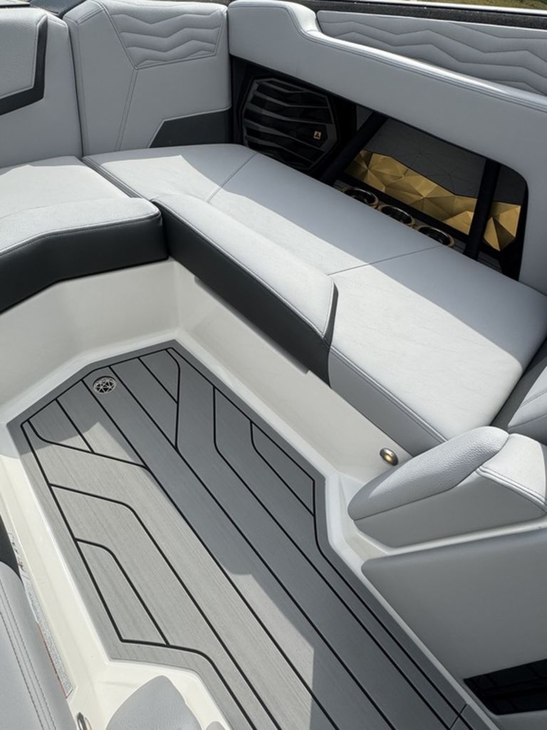 2025 Nautique Super Air Nautique G23