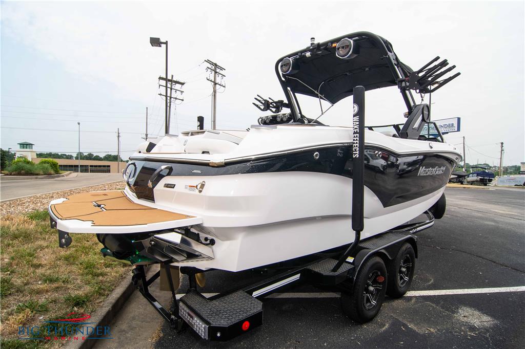 2023 MasterCraft X24