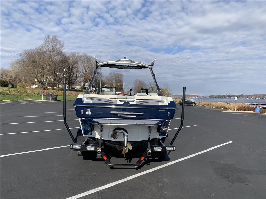 2024 Malibu LX-R