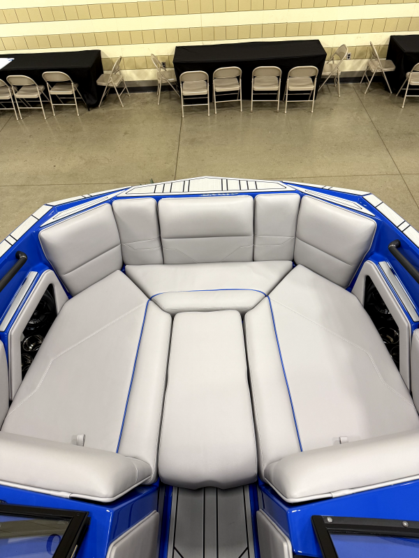 2025 Moomba Max