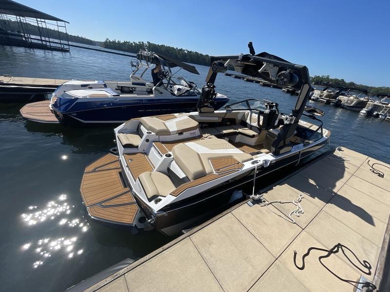 2022 Nautique G21