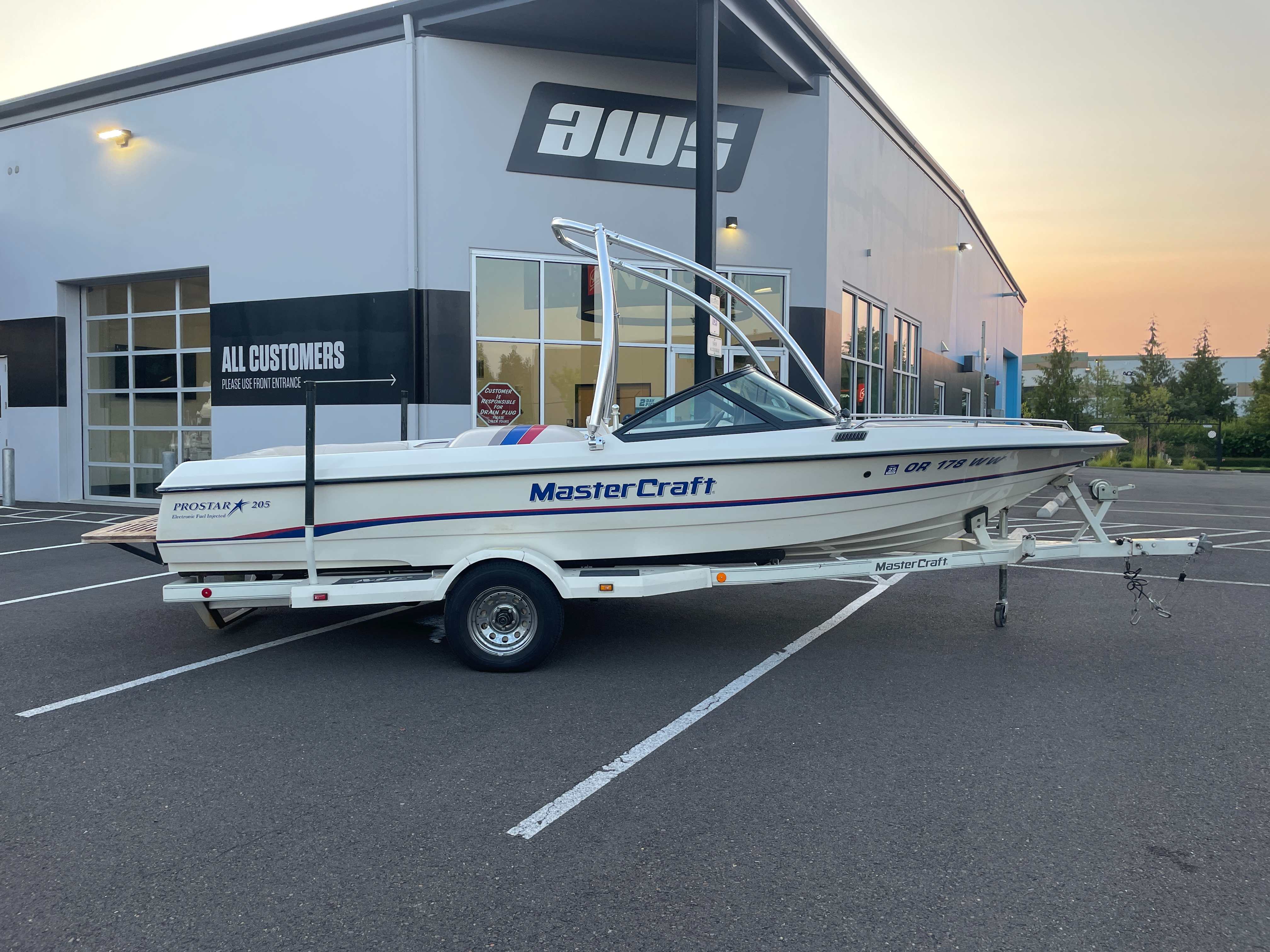 1995 Mastercraft Prostar 205