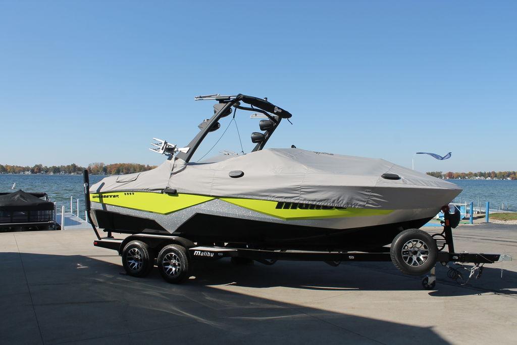 2023 Malibu 22 LSV