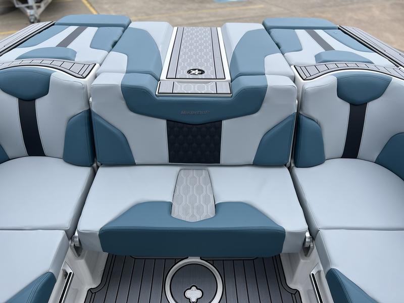 2025 MasterCraft XT22