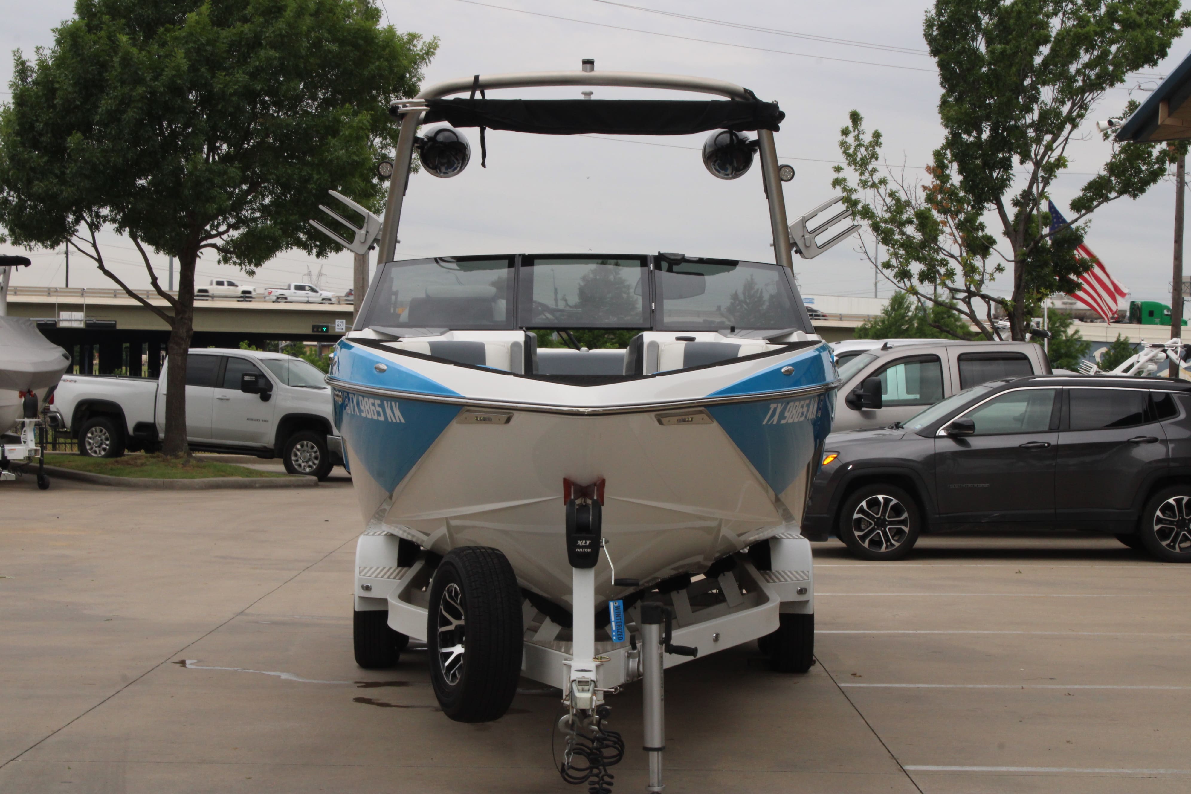 2020 Malibu 25 LSV