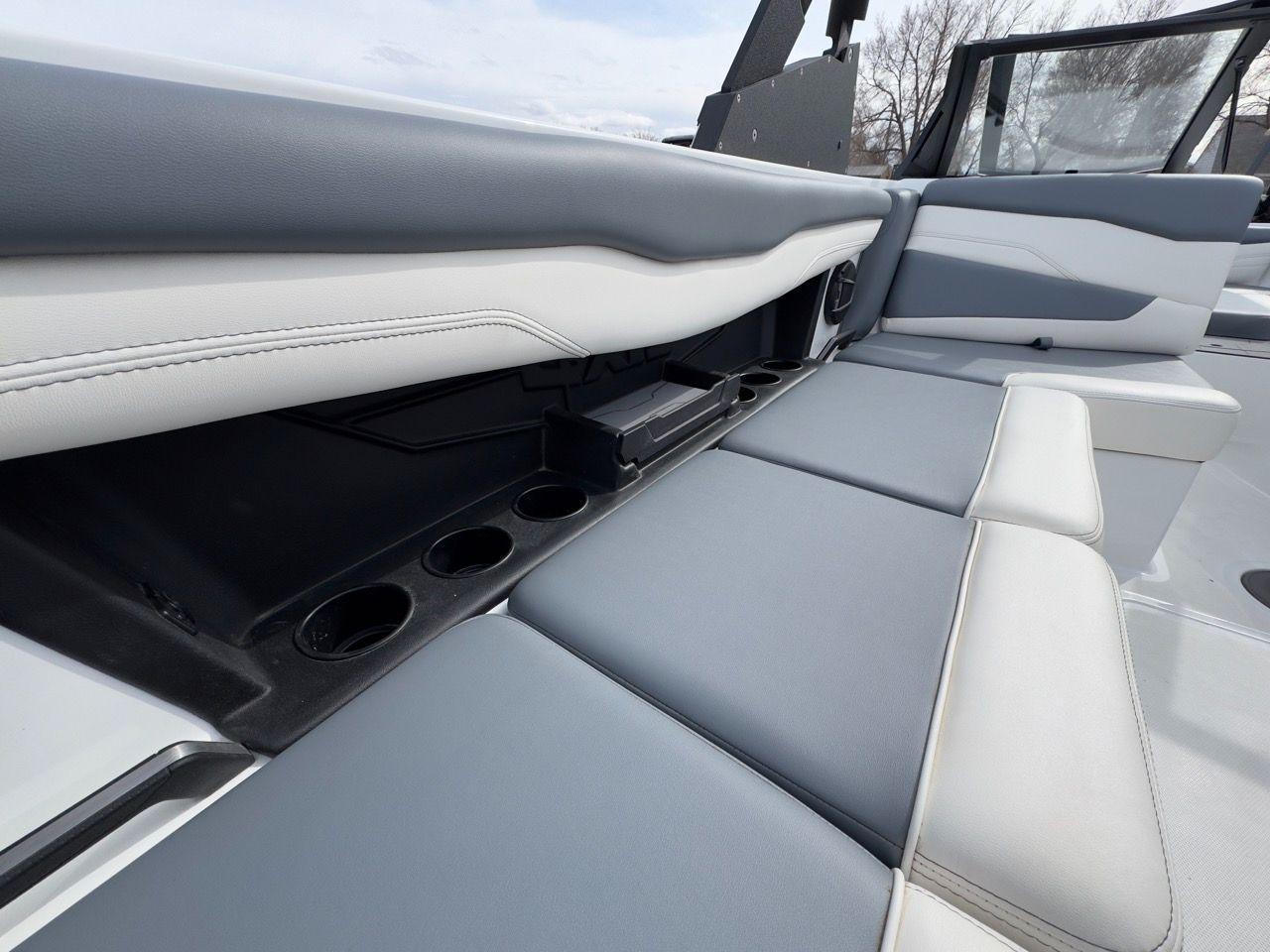 2024 Axis T220-R