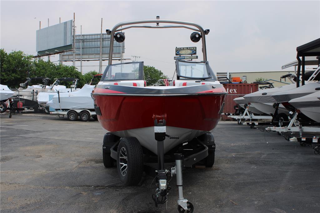 2023 Malibu 22 LSV