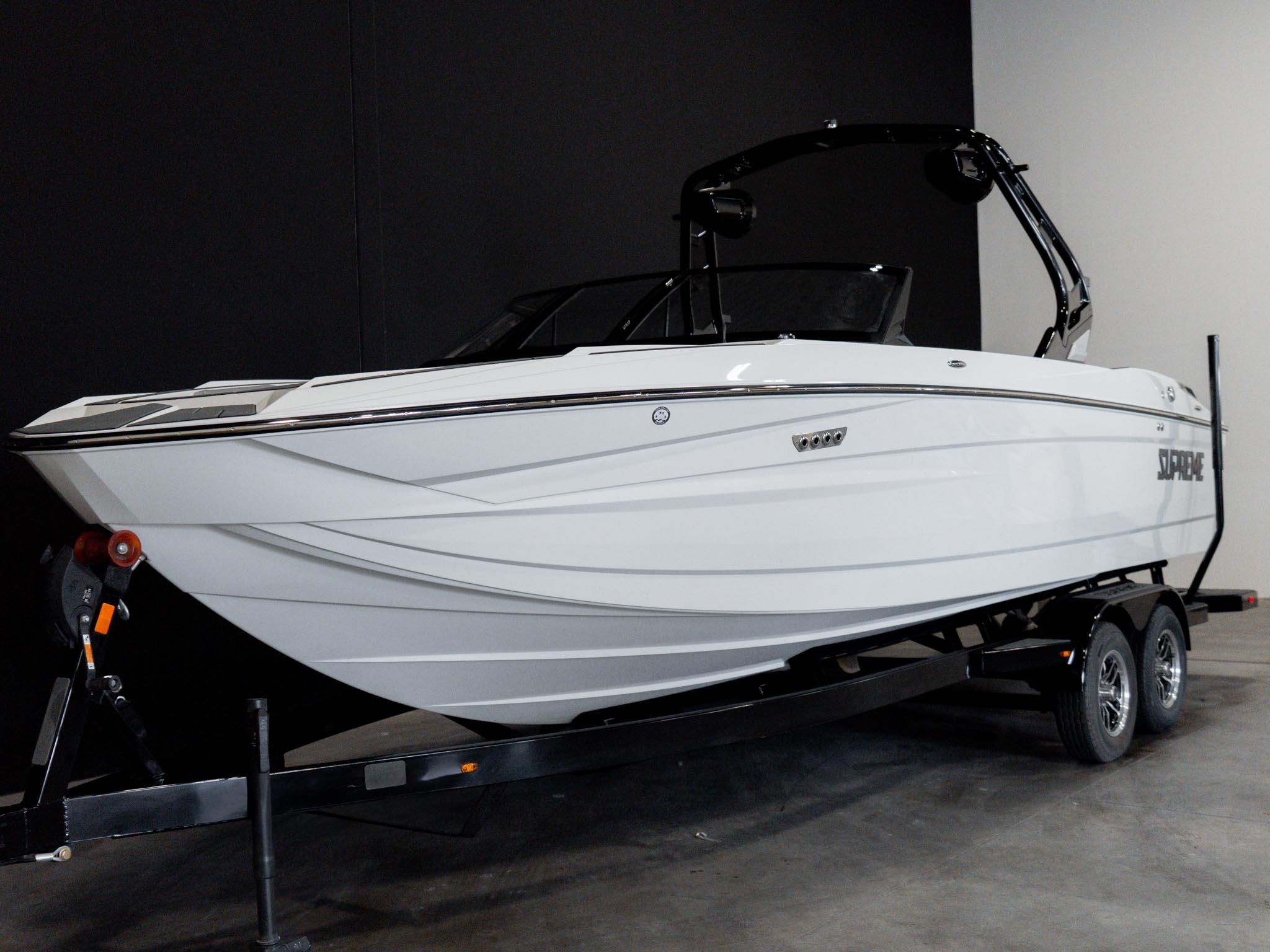 2025 Supreme S240 White / Gray Icon