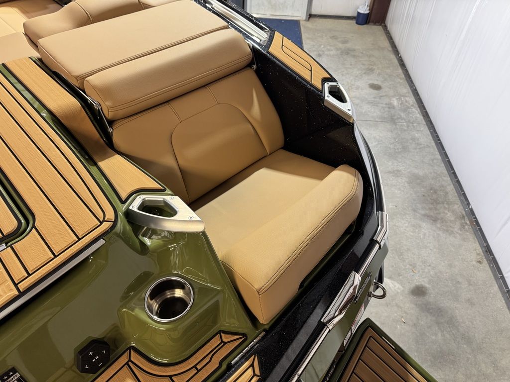 2025 MasterCraft X24