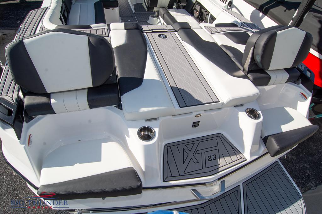 2023 Mastercraft XT23